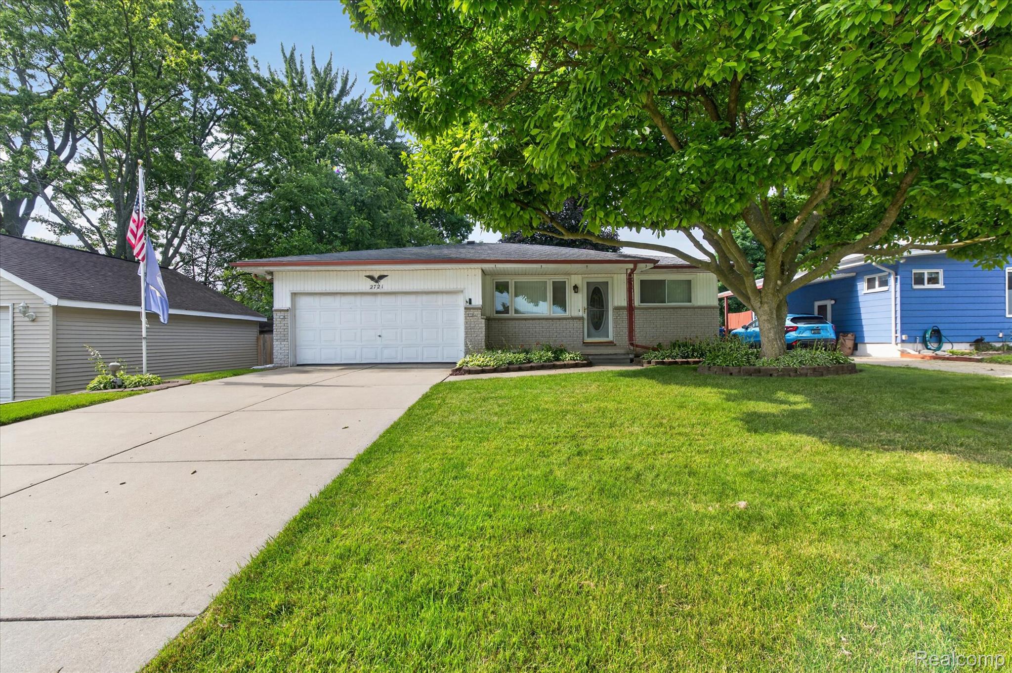 2721 Edgefield Drive Property Photo 32
