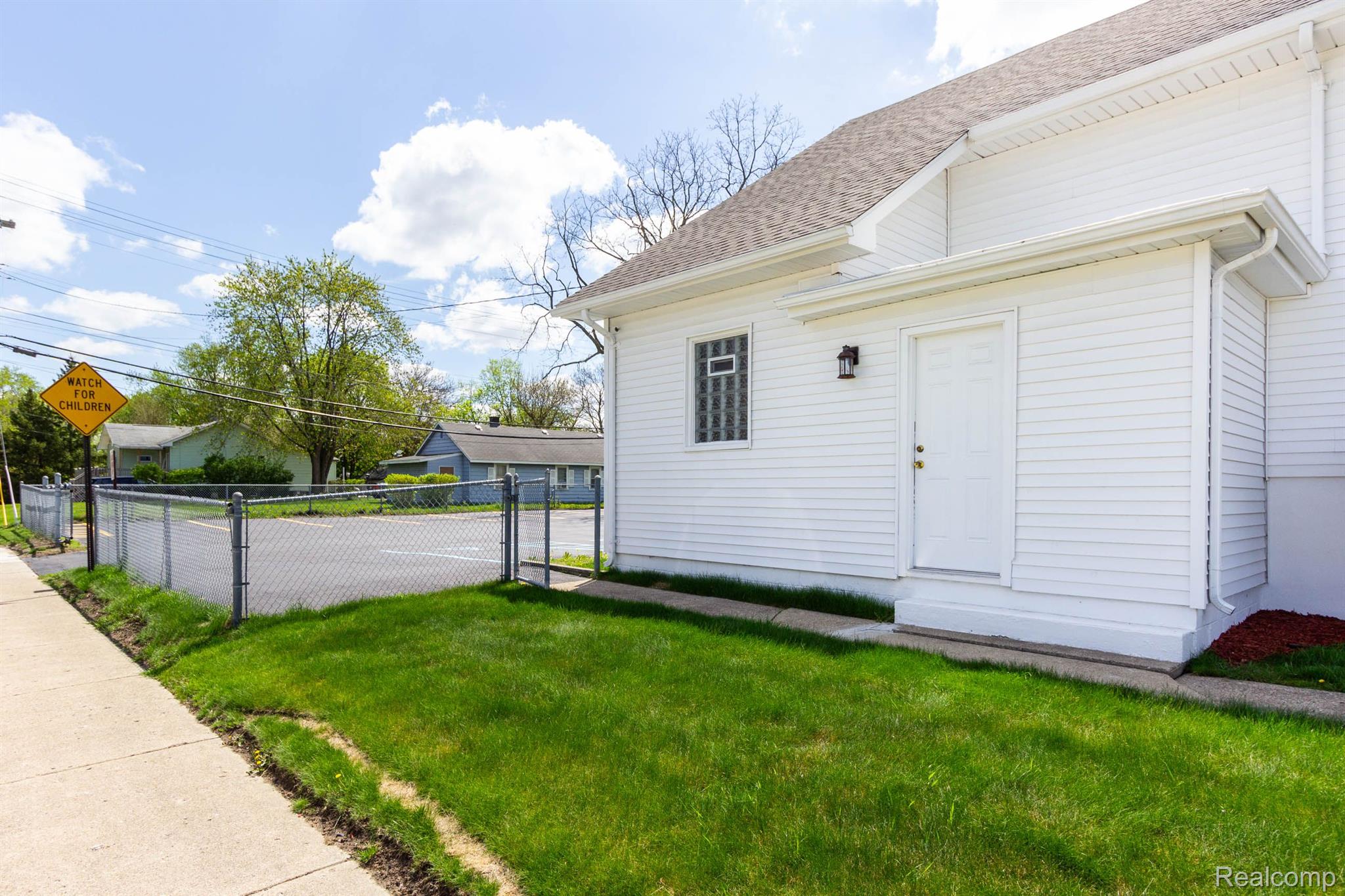 1196 Joslyn Avenue Property Photo 27