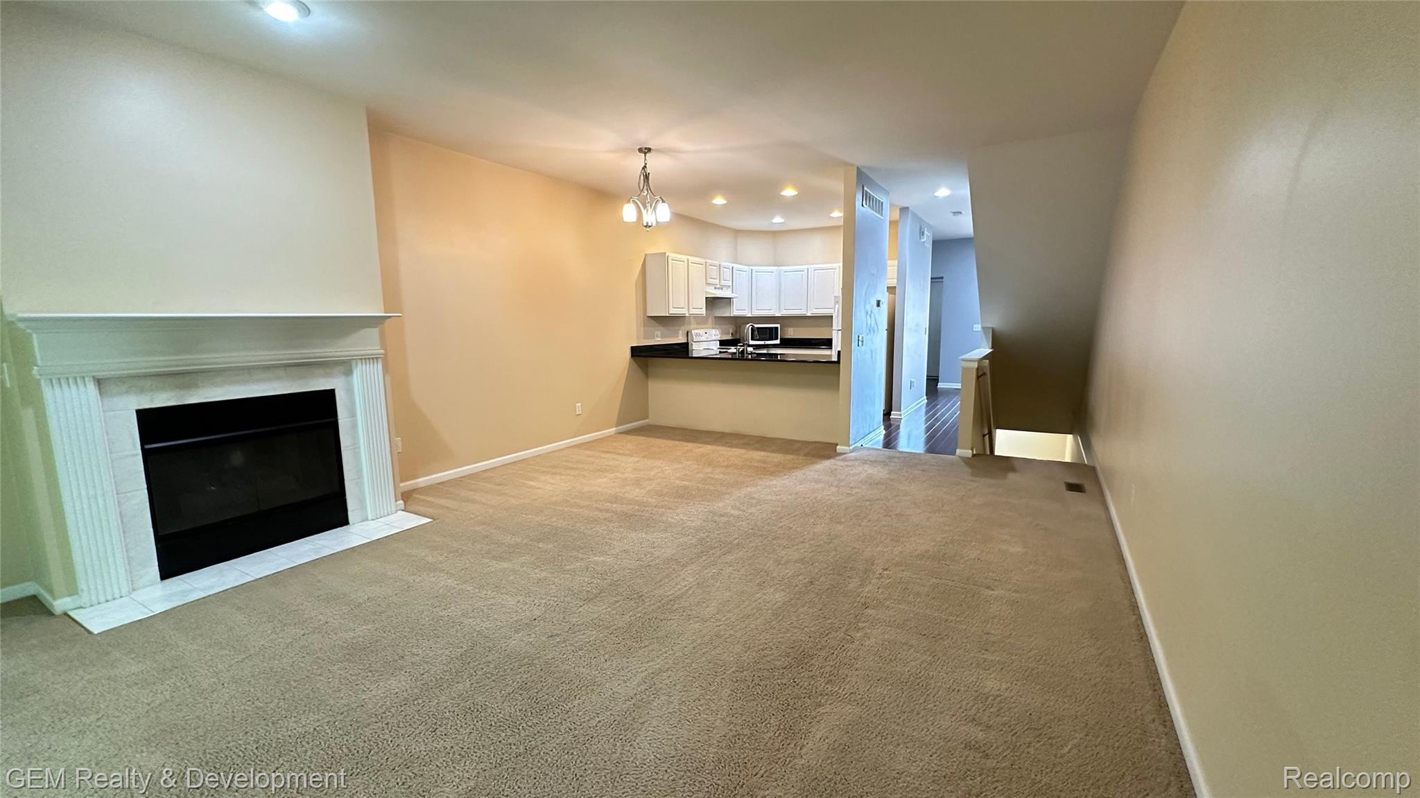 5555 Woodruff Shore Drive Property Photo 10