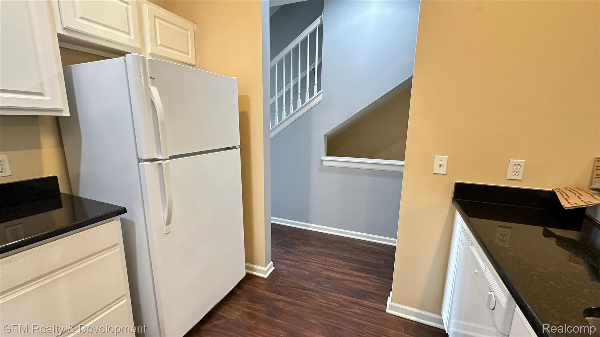 5555 Woodruff Shore Drive Property Photo 15