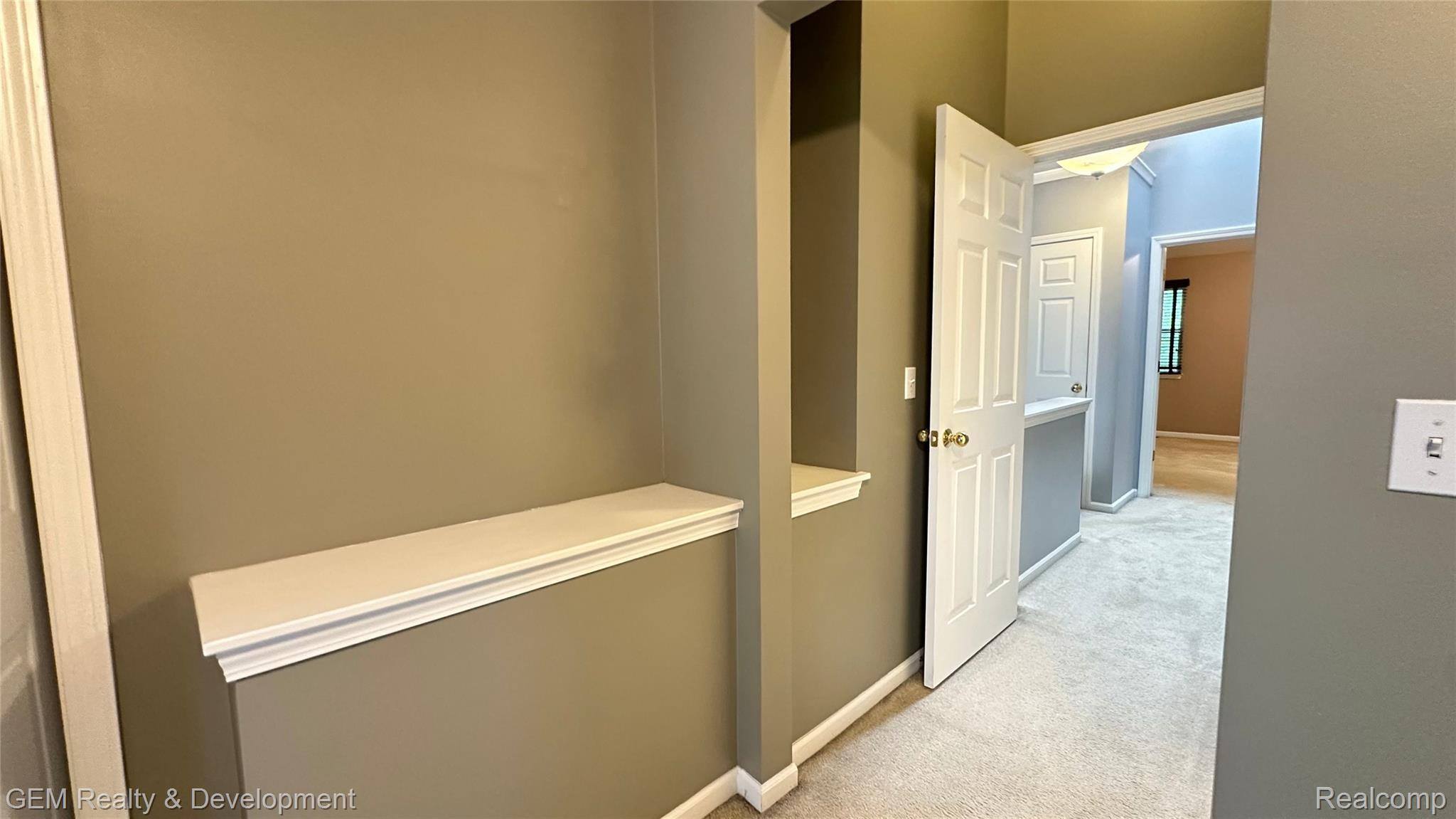 5555 Woodruff Shore Drive Property Photo 20