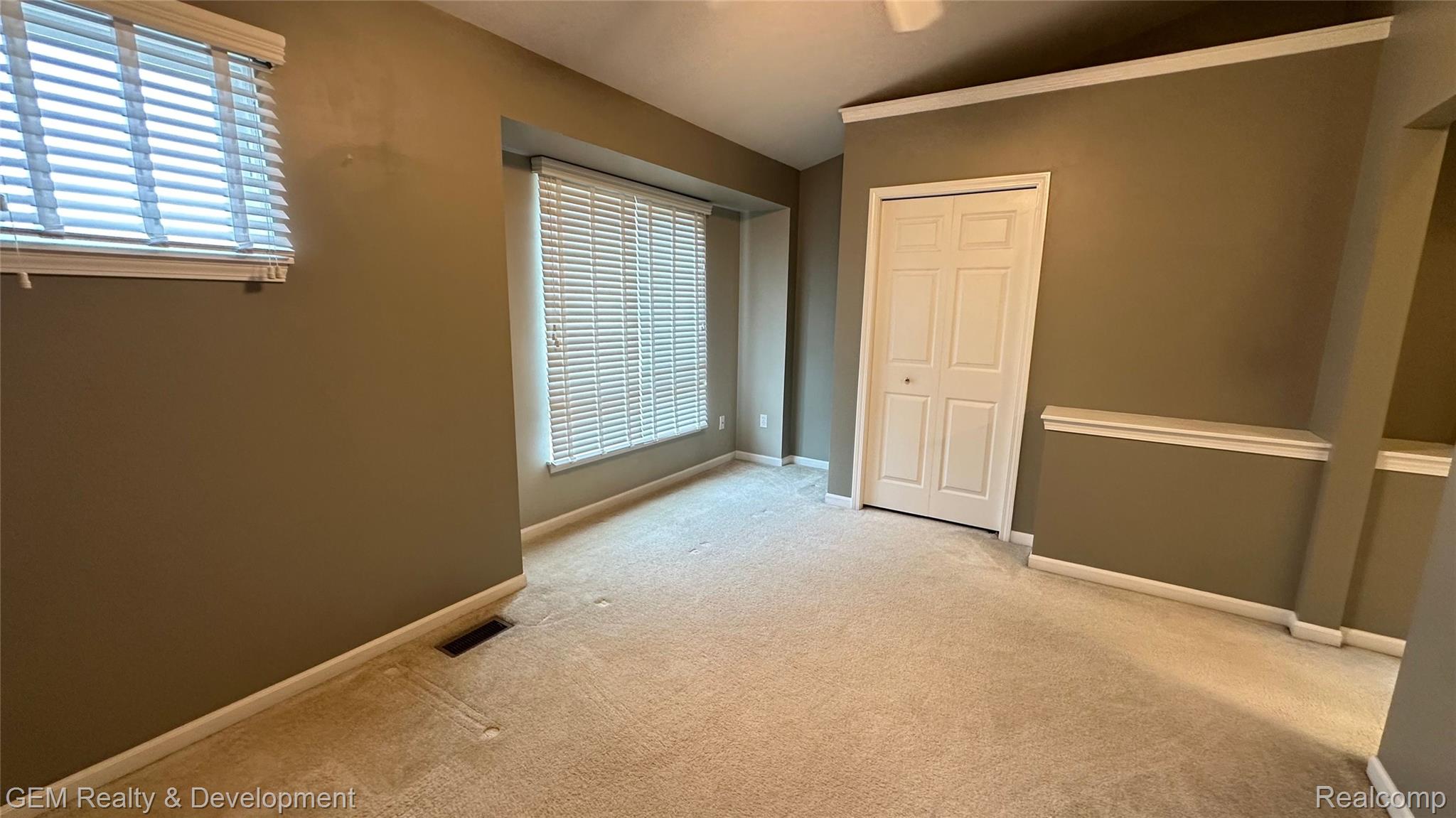 5555 Woodruff Shore Drive Property Photo 21