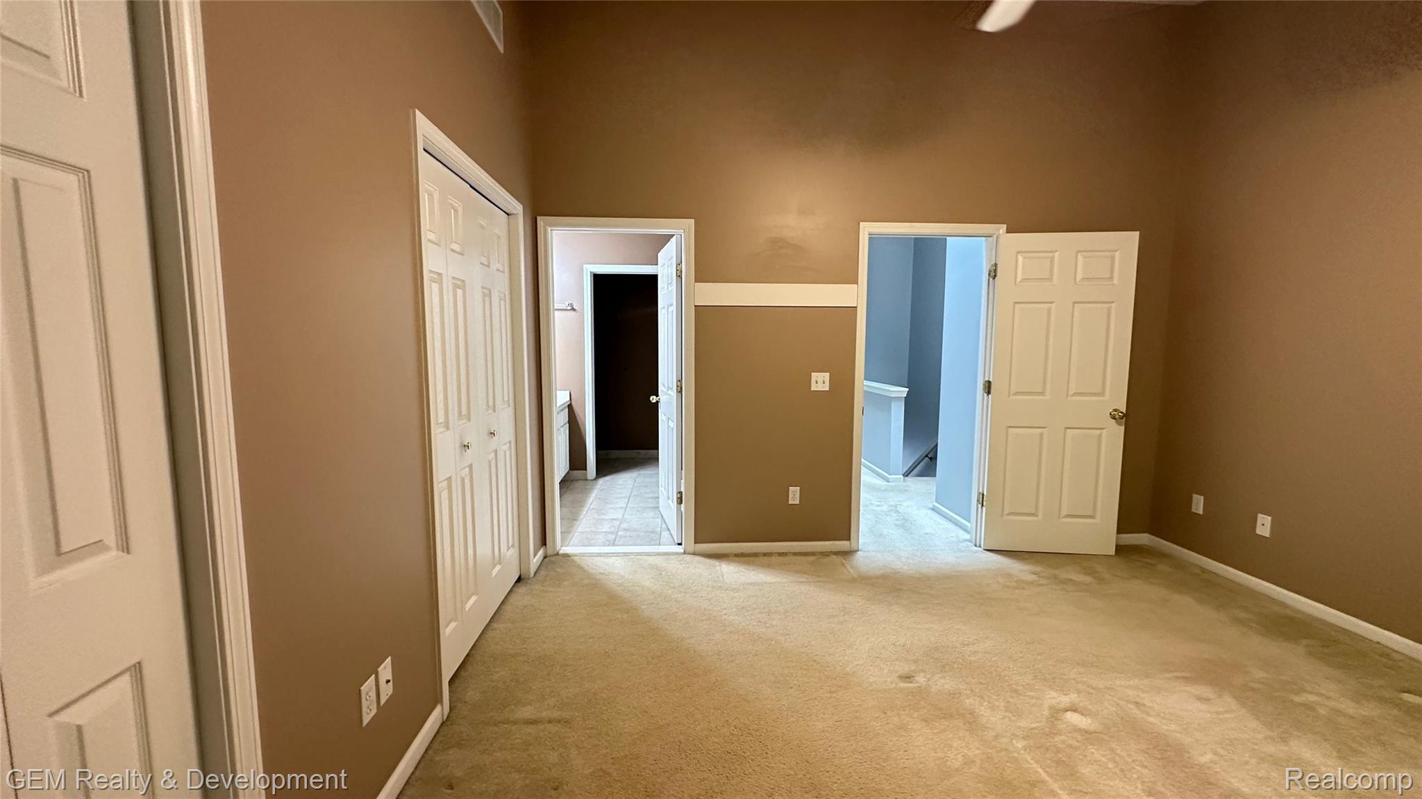 5555 Woodruff Shore Drive Property Photo 32