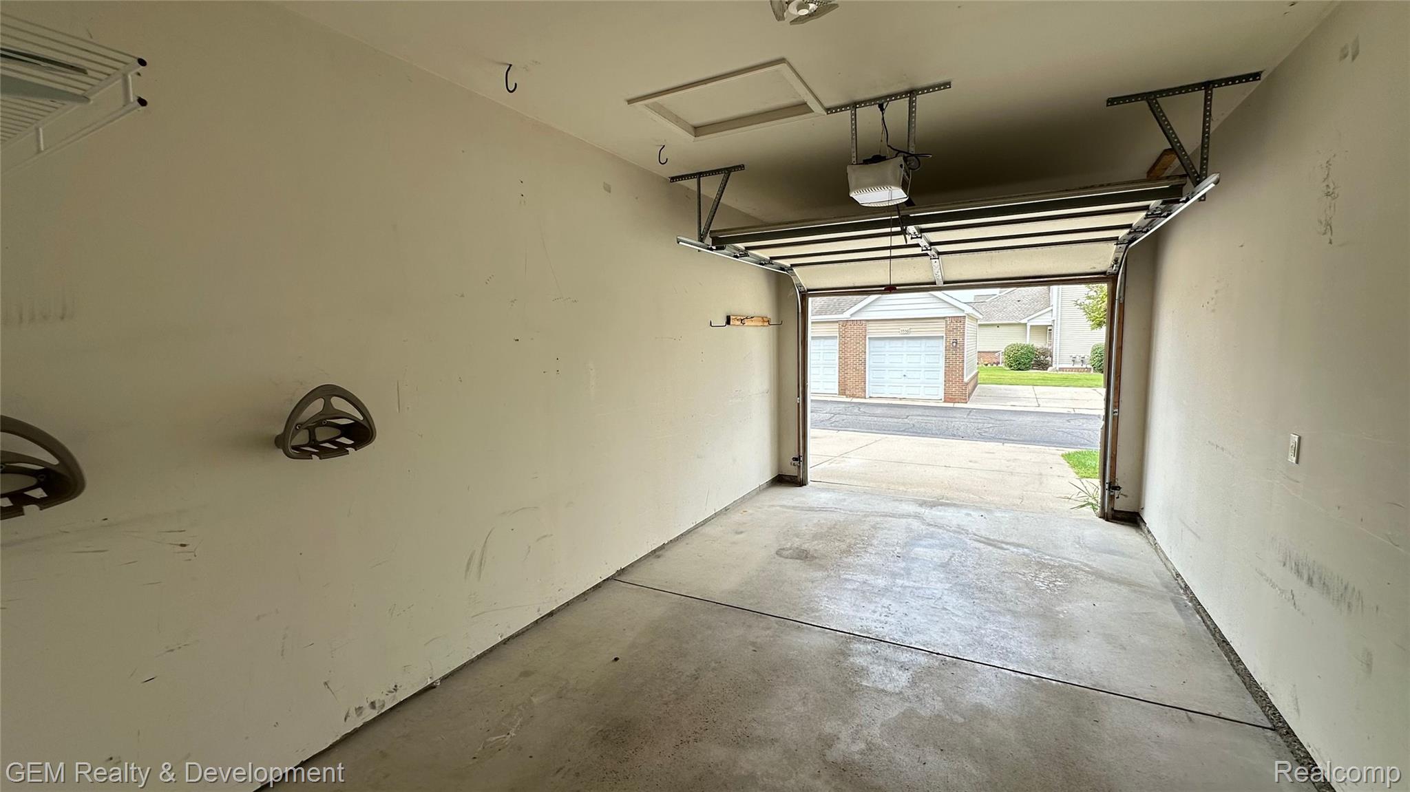 5555 Woodruff Shore Drive Property Photo 42