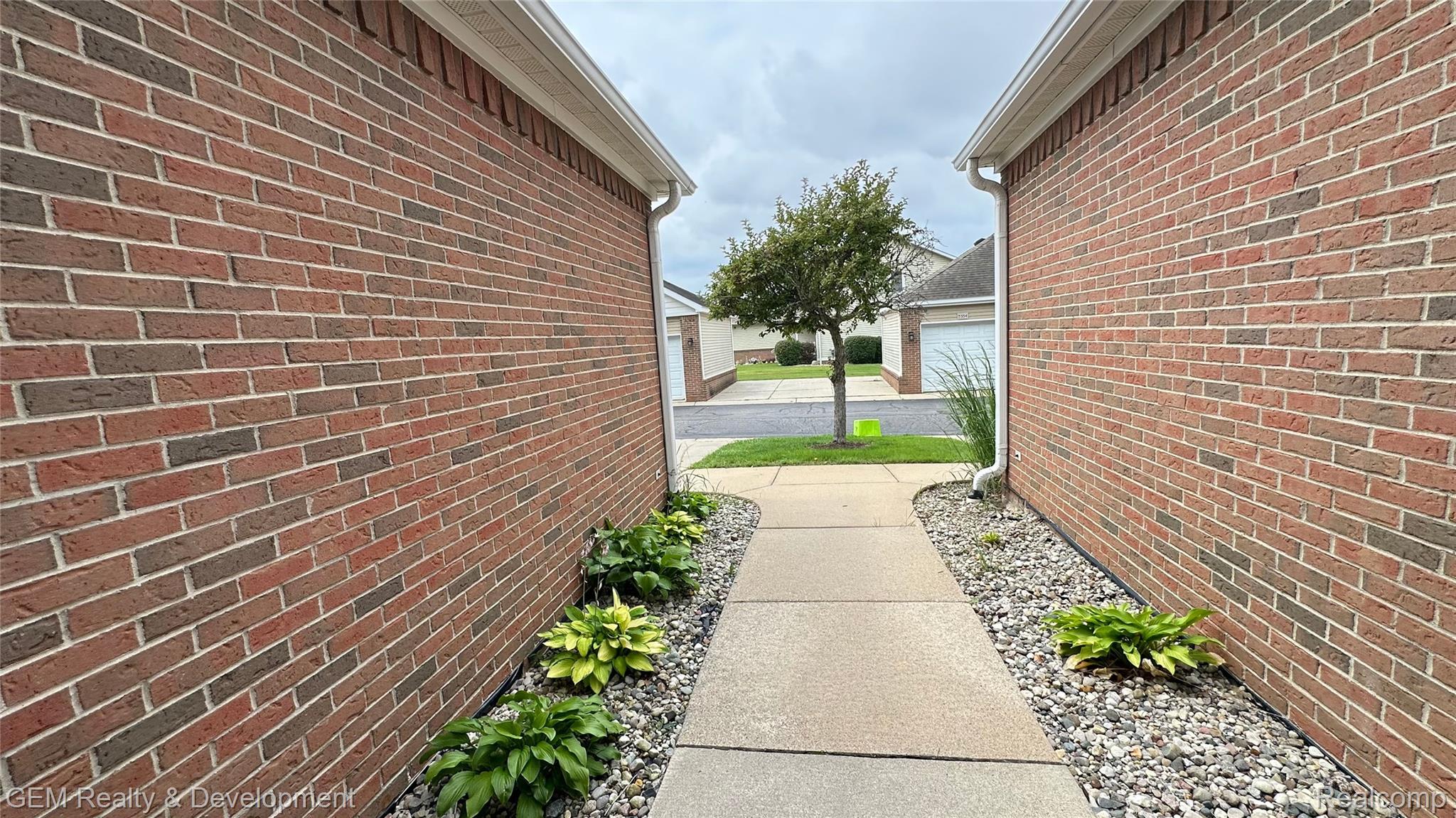 5555 Woodruff Shore Drive Property Photo 43