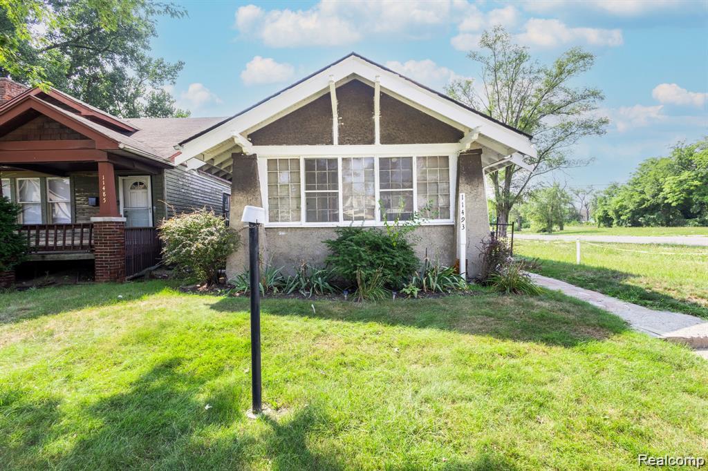 11493 Wisconsin Street Property Photo 1