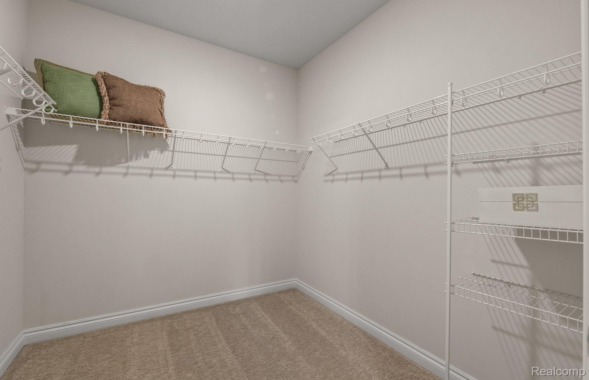 3040 Sheffield Circle Property Photo 15