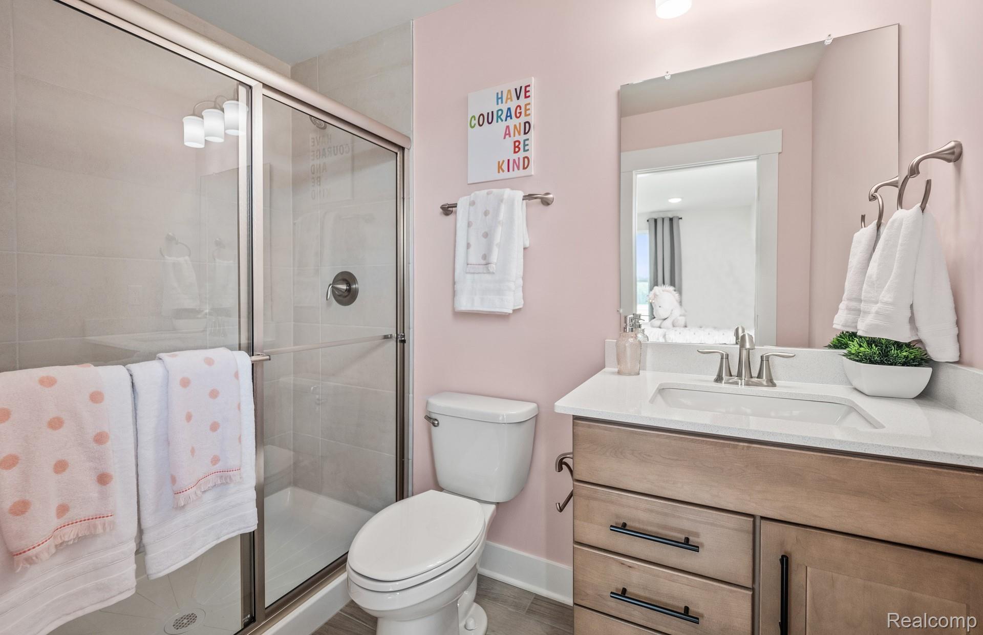 22546 Pondview Drive Property Photo 21