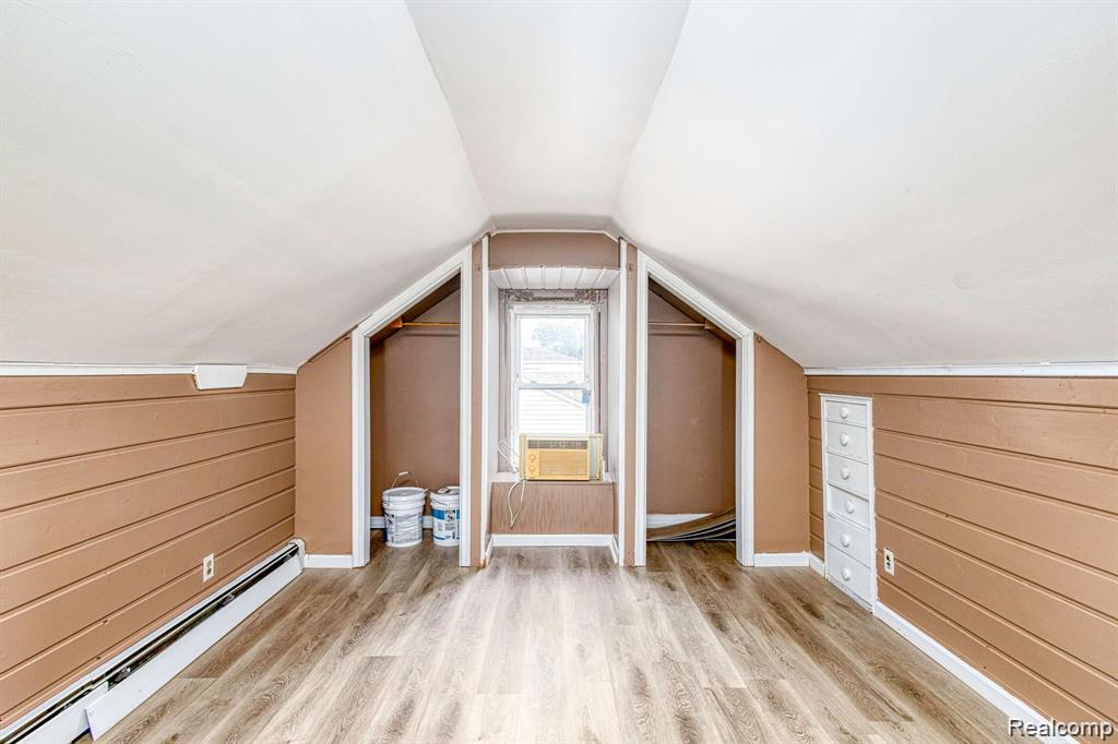 24646 Grove Avenue Property Photo 16