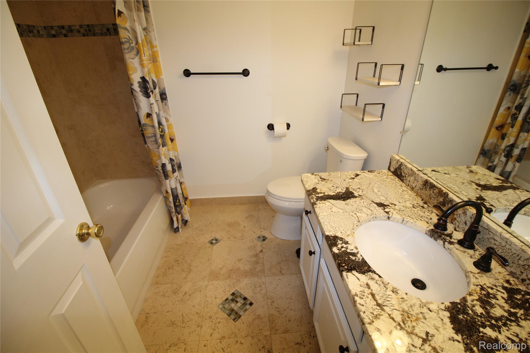 2224 Leighton Drive Property Photo 15