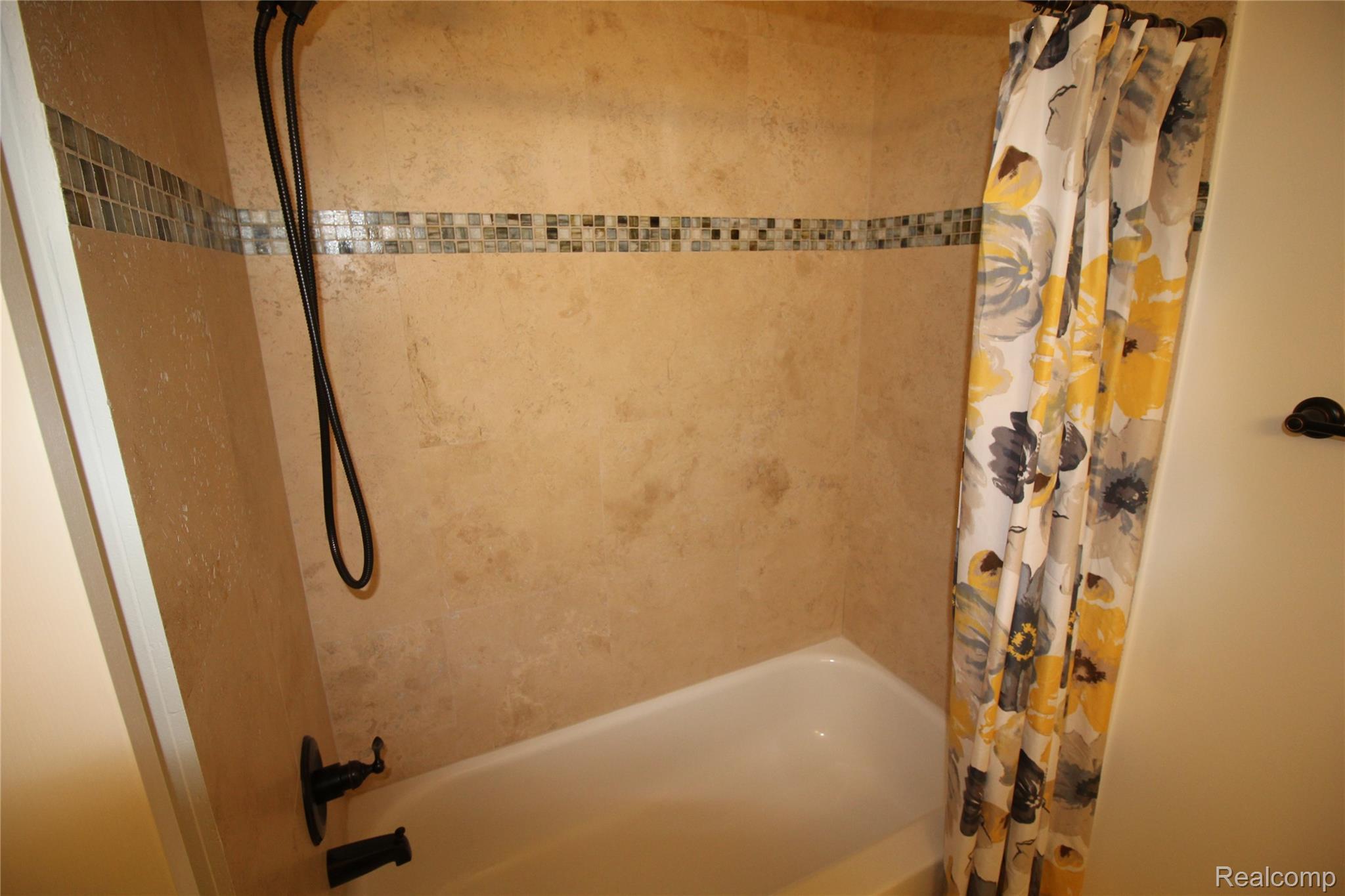 2224 Leighton Drive Property Photo 17
