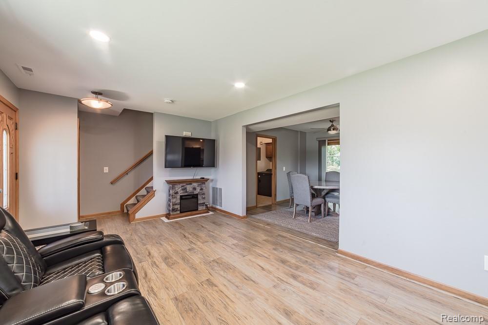 1034 Parkway Property Photo 5