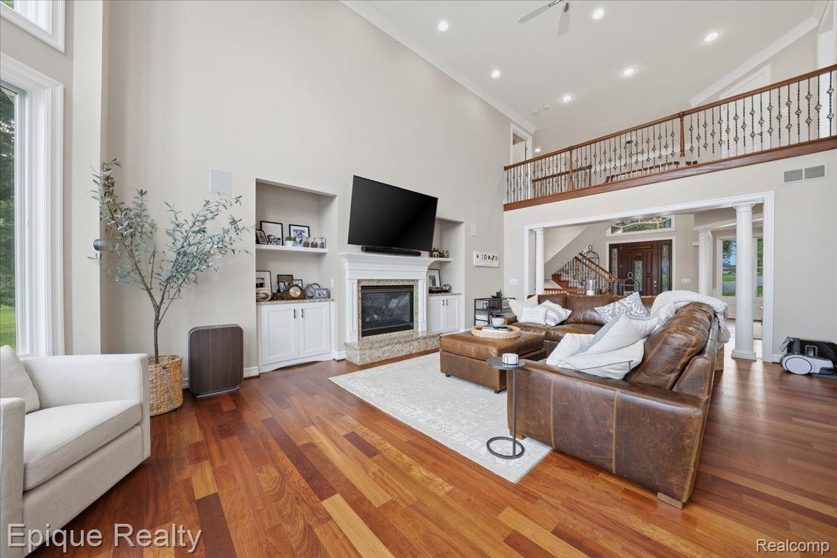 4312 Sashabaw Road Property Photo 26