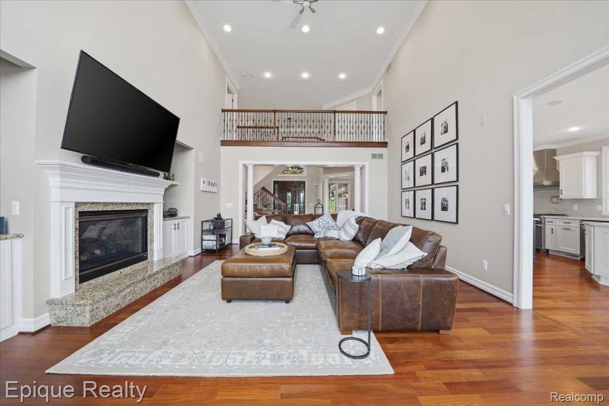 4312 Sashabaw Road Property Photo 27