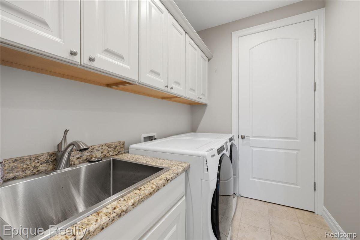 4312 Sashabaw Road Property Photo 51