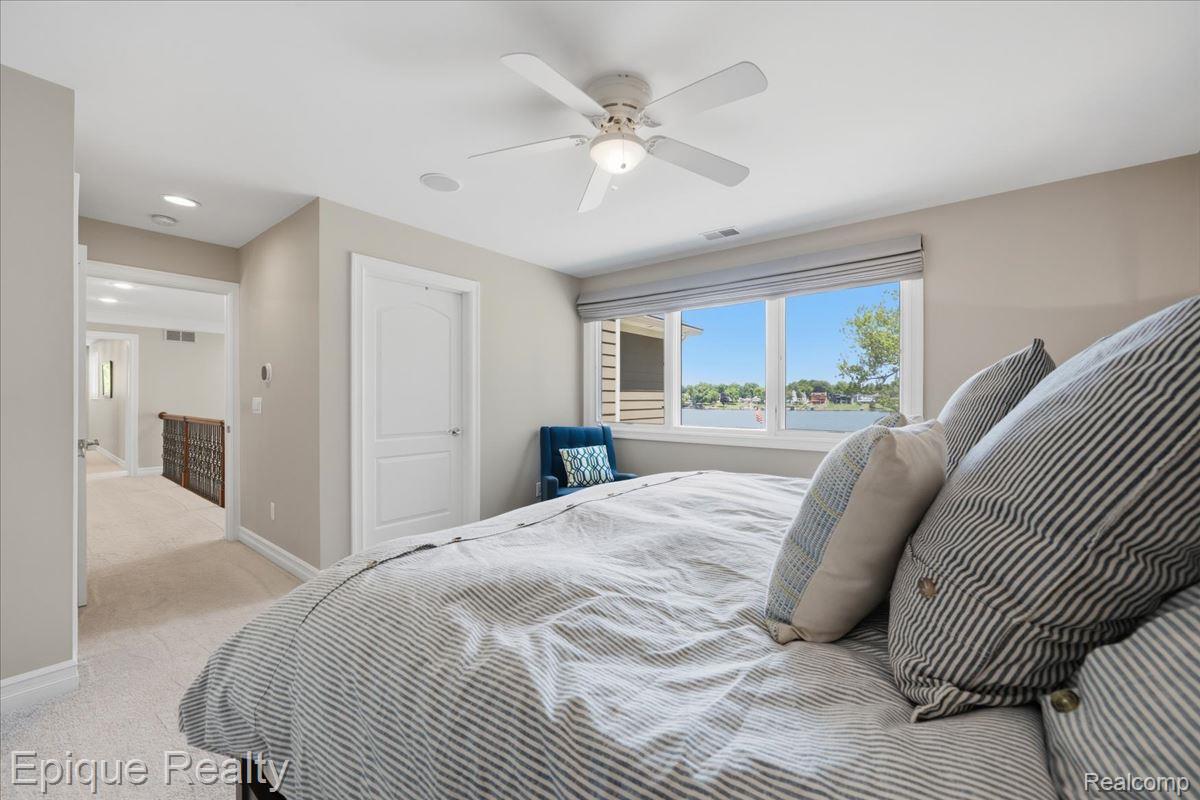 4312 Sashabaw Road Property Photo 63