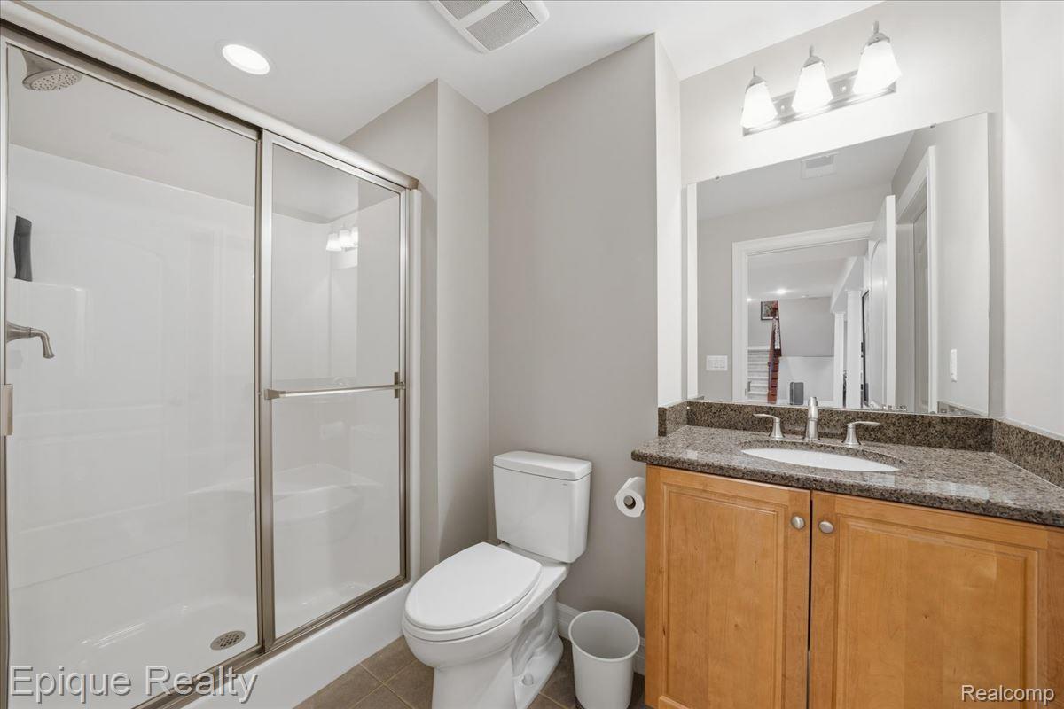 4312 Sashabaw Road Property Photo 68