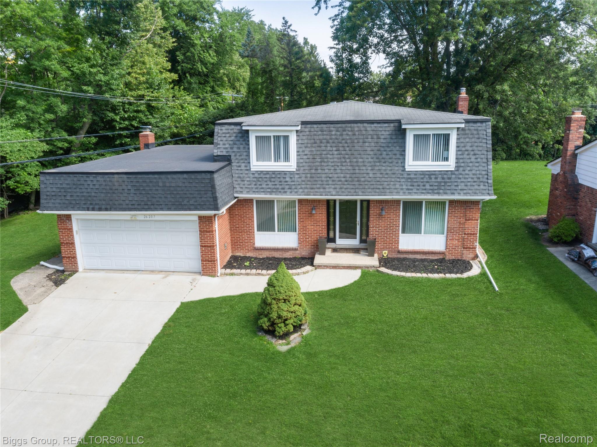 26207 Meadowbrook Way Property Photo 3