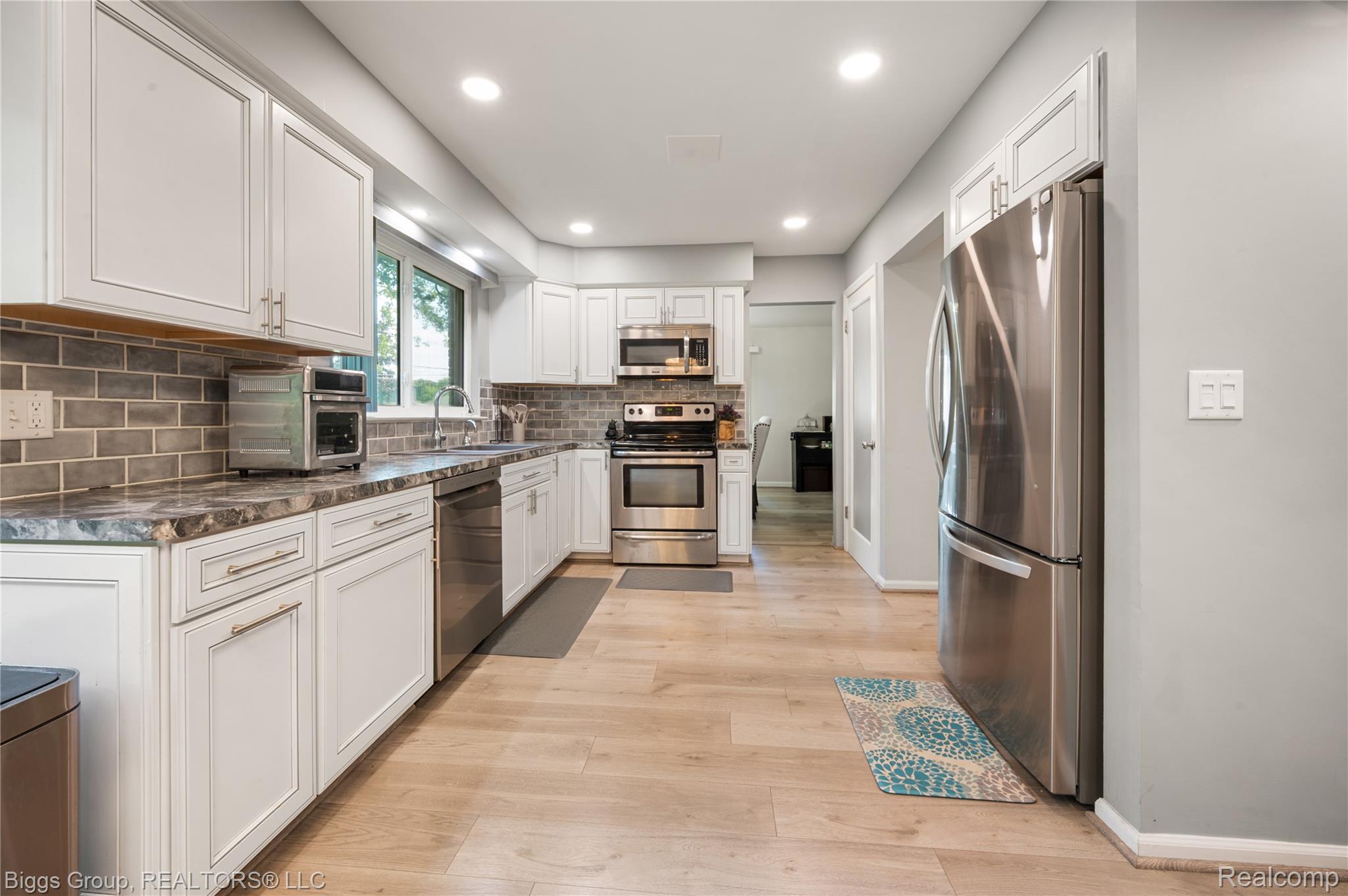 26207 Meadowbrook Way Property Photo 10