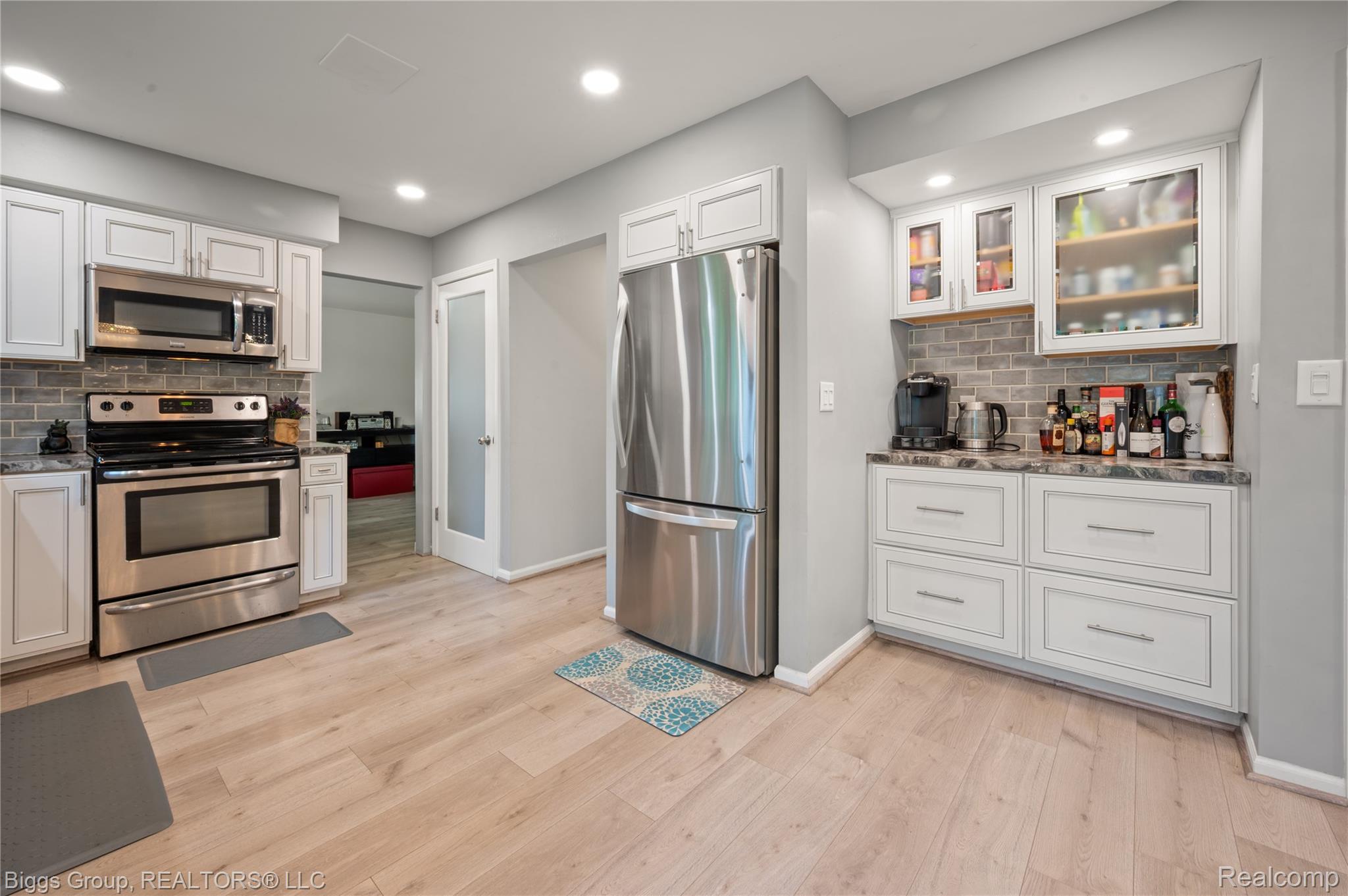 26207 Meadowbrook Way Property Photo 11