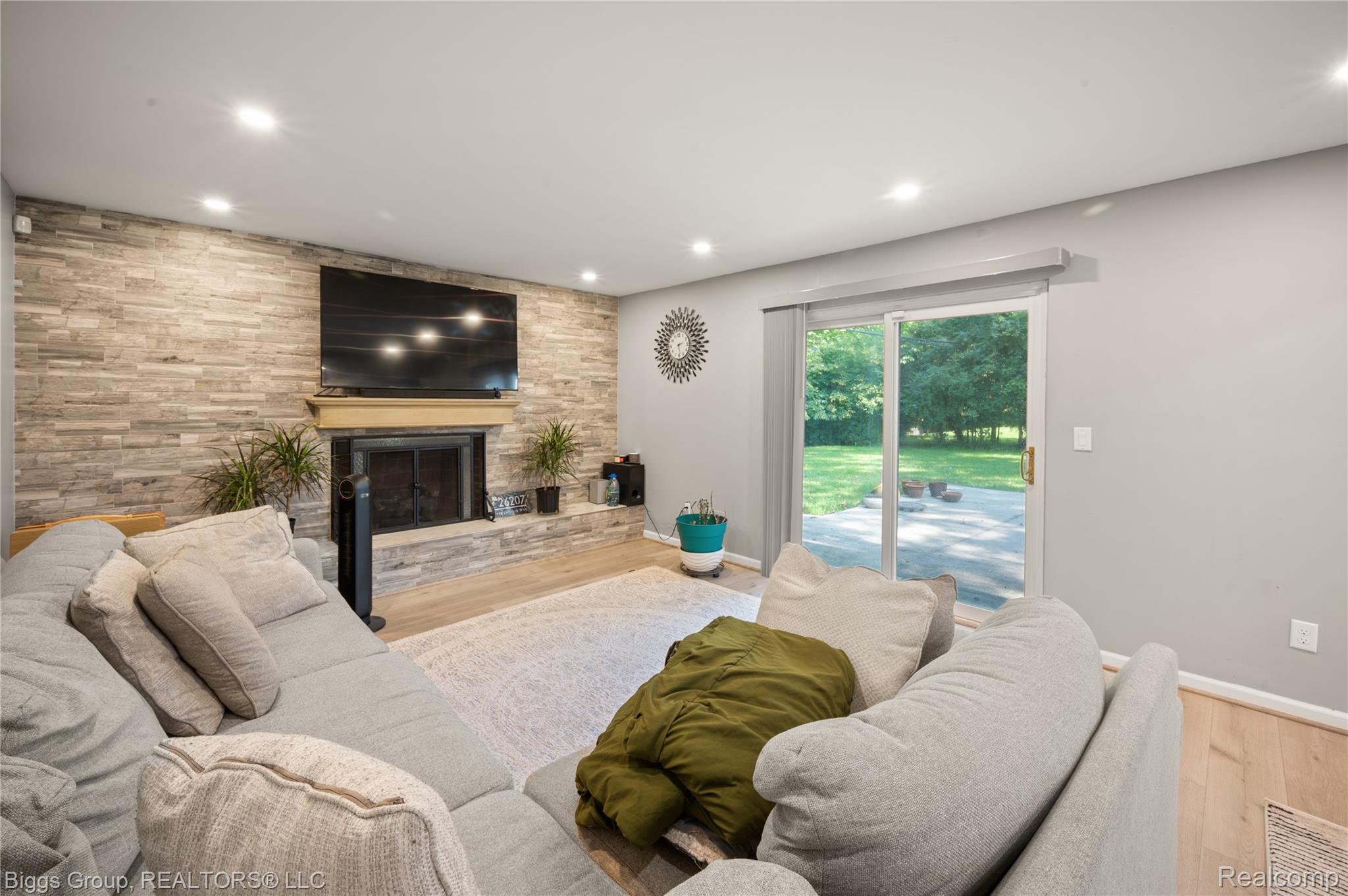 26207 Meadowbrook Way Property Photo 19