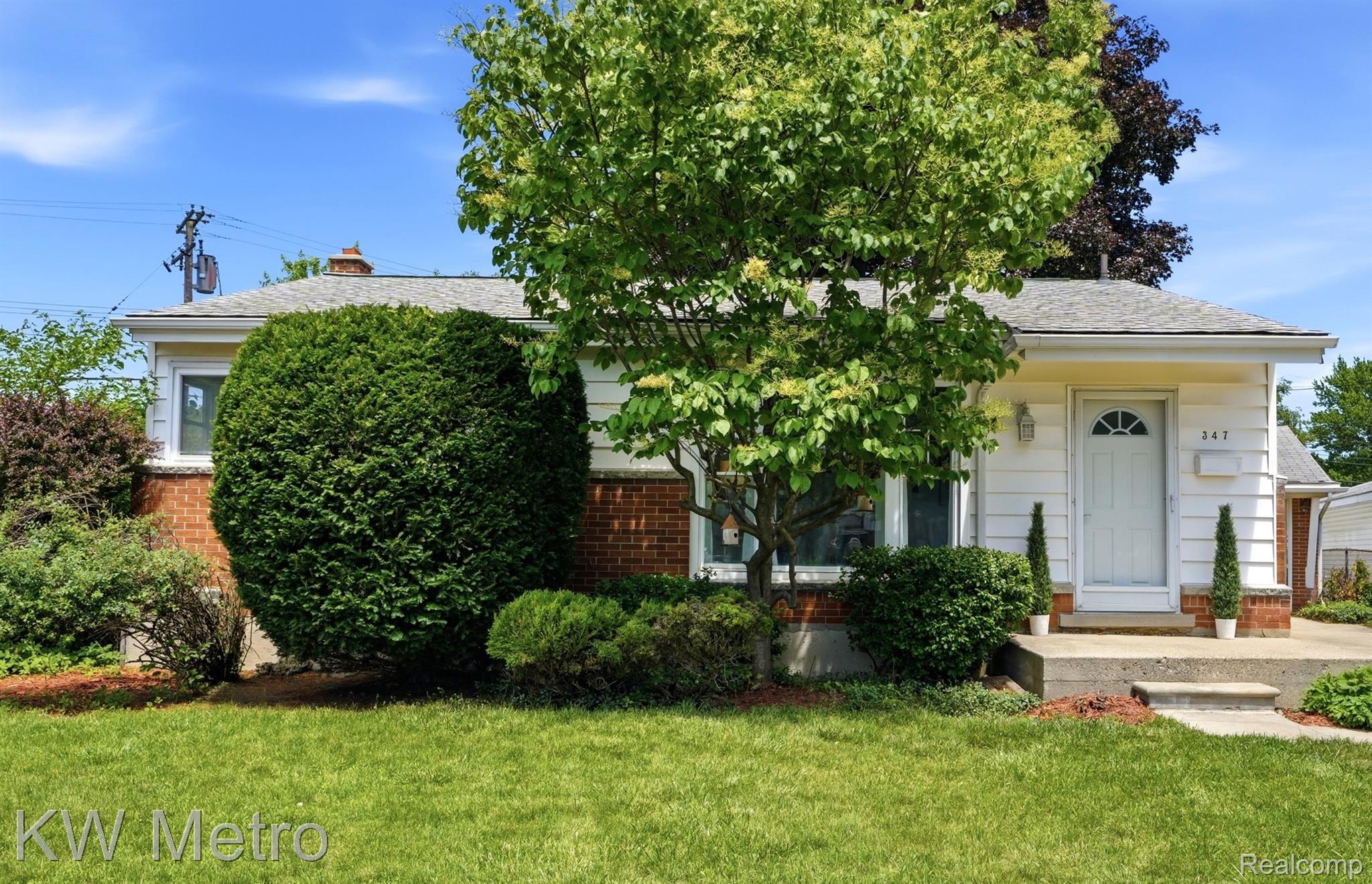 347 Hecht Drive Property Photo 1