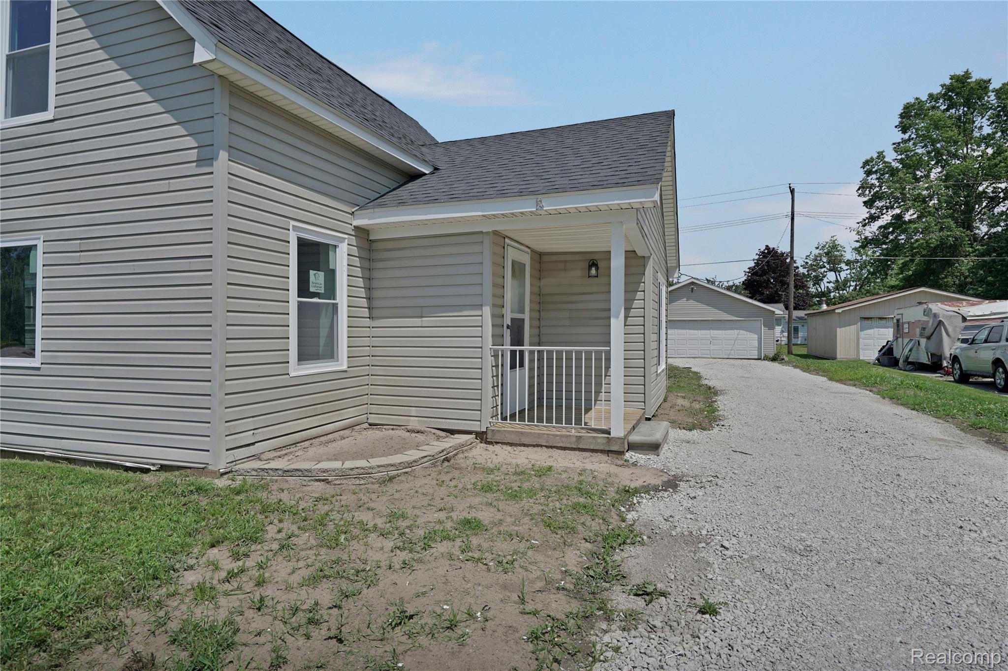 914 Chartier Street Property Photo 4