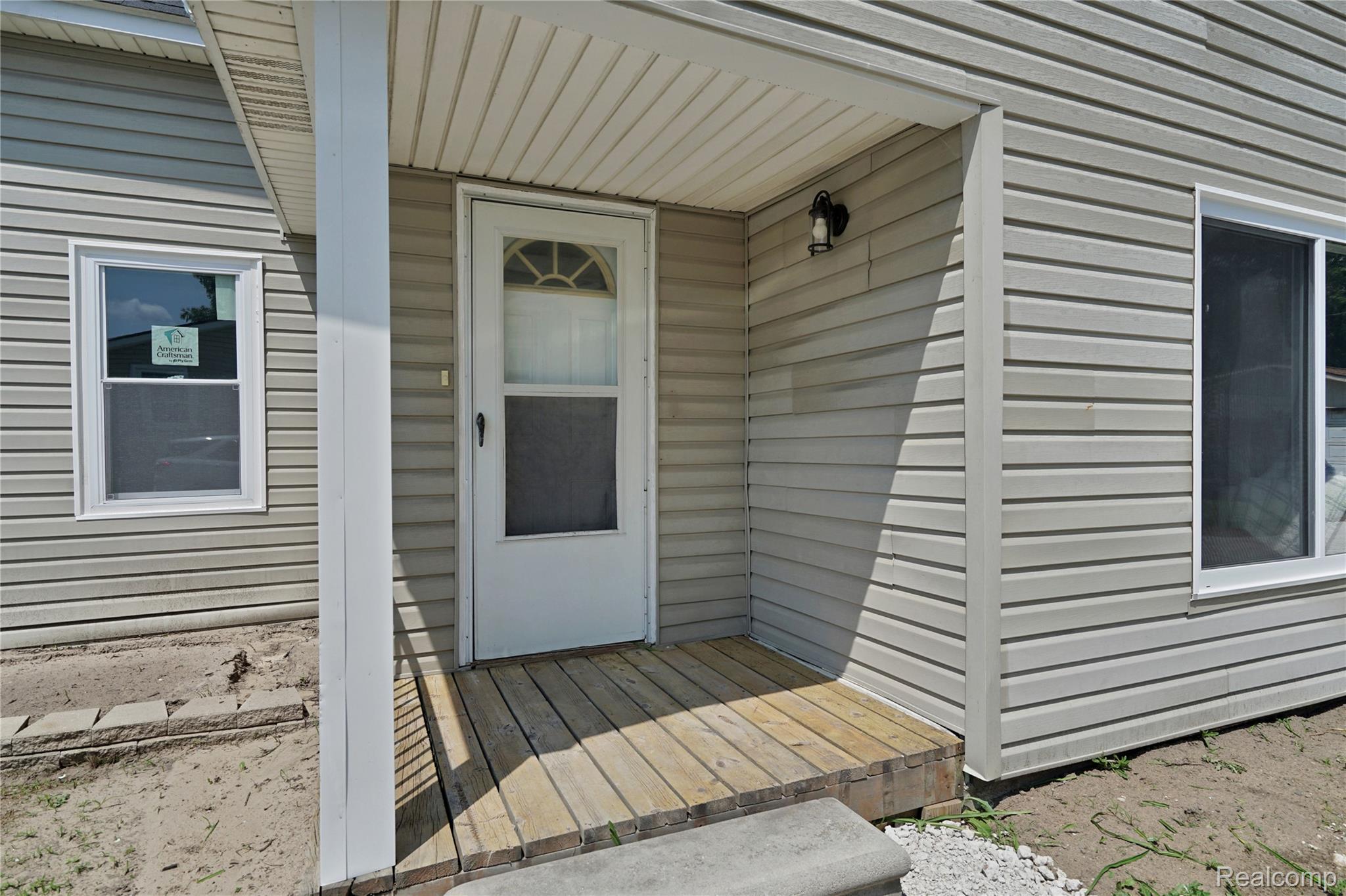 914 Chartier Street Property Photo 5