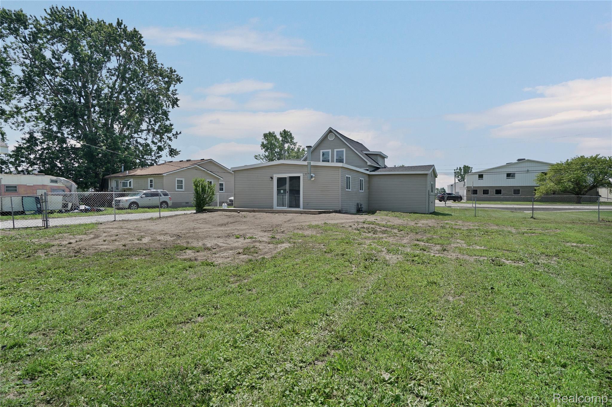 914 Chartier Street Property Photo 7