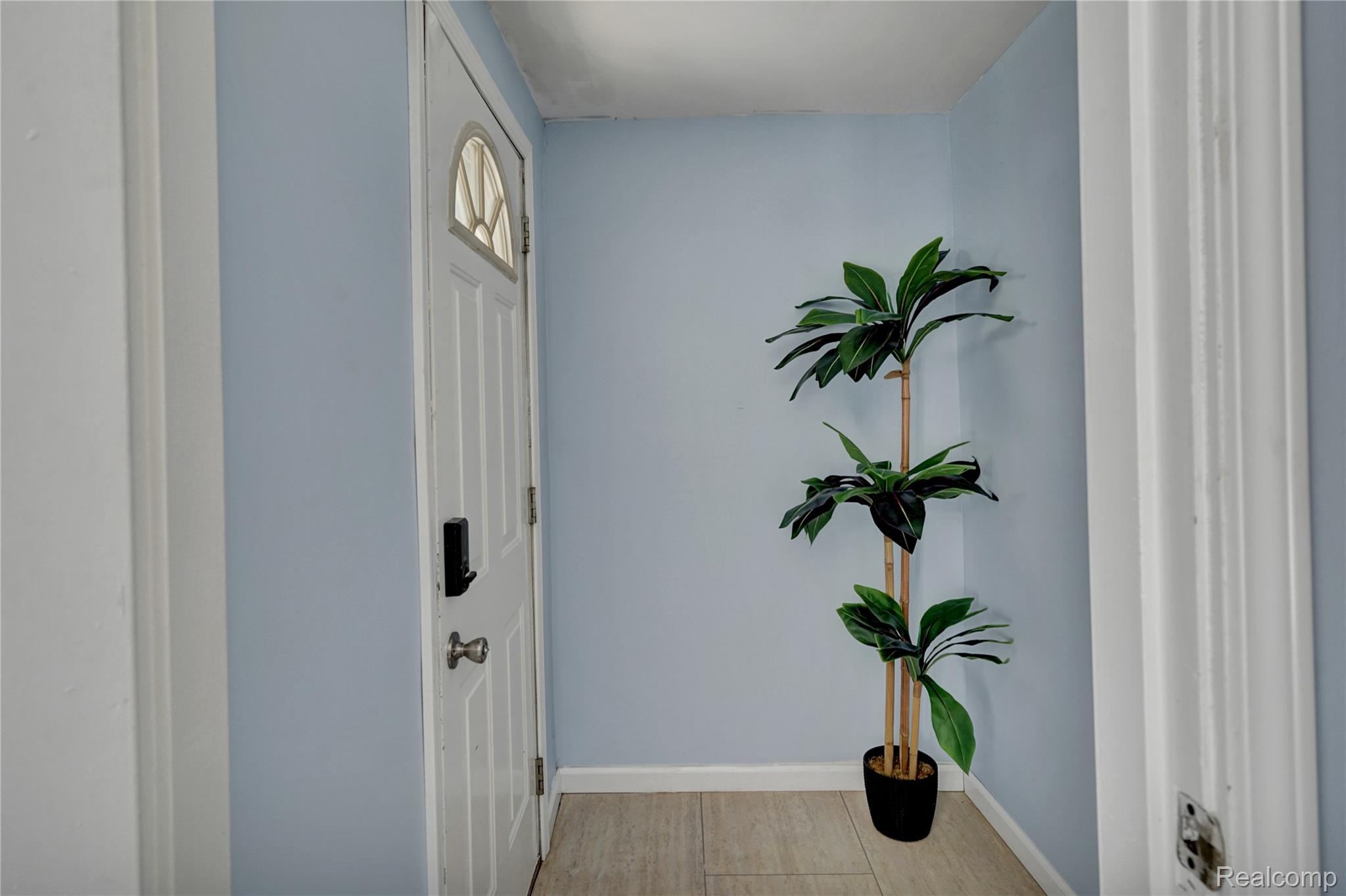 914 Chartier Street Property Photo 10