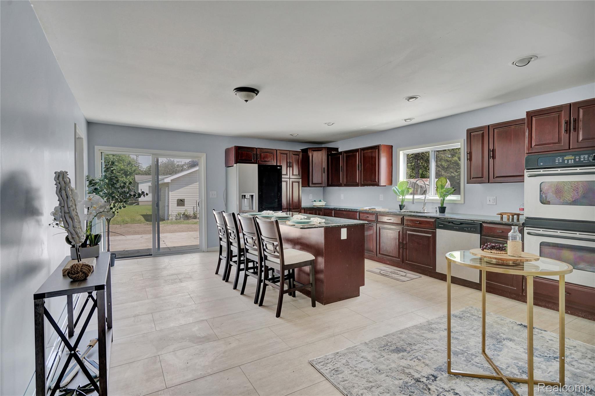 914 Chartier Street Property Photo 13
