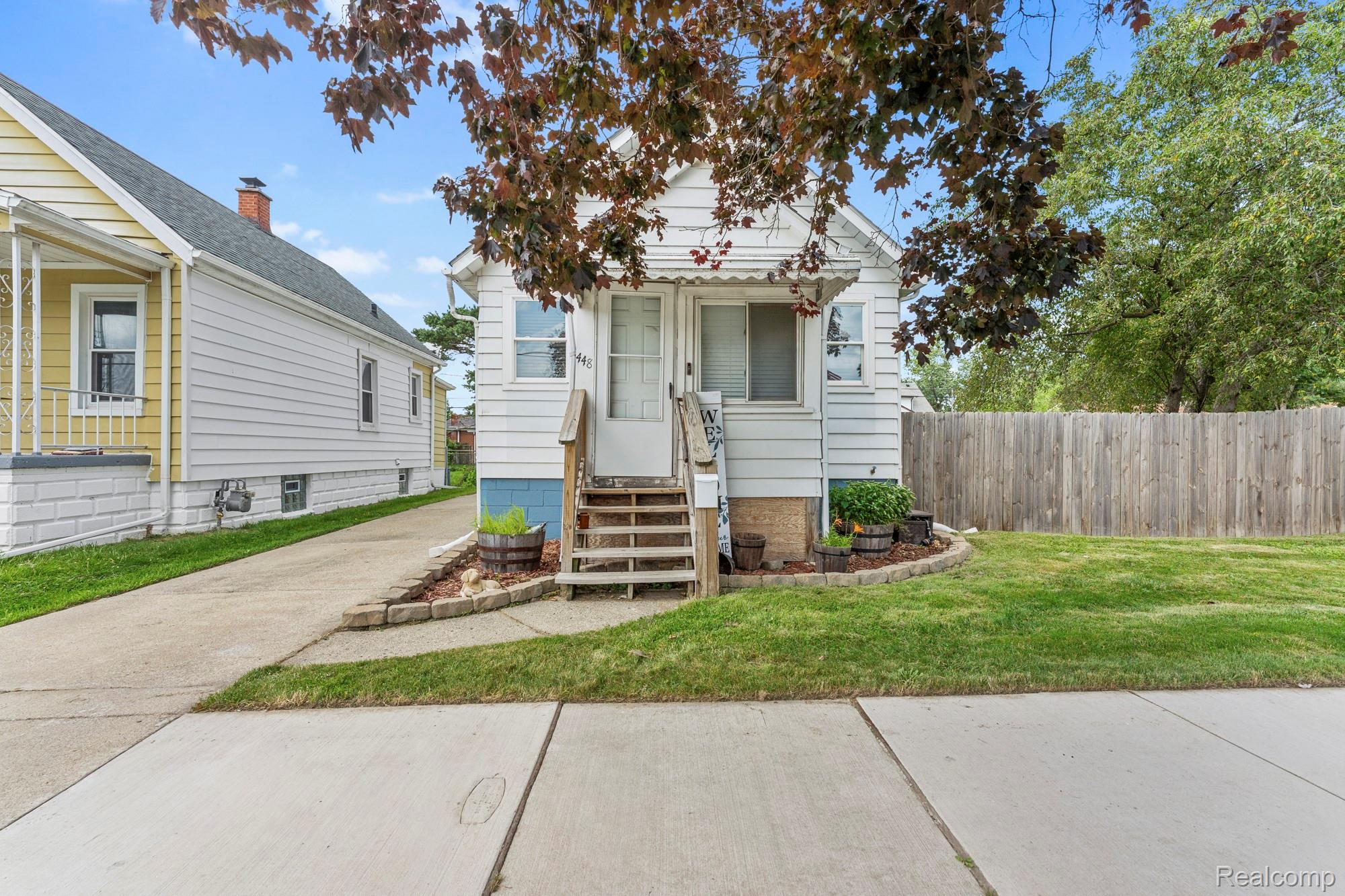 448 Bondie Street Property Photo 1