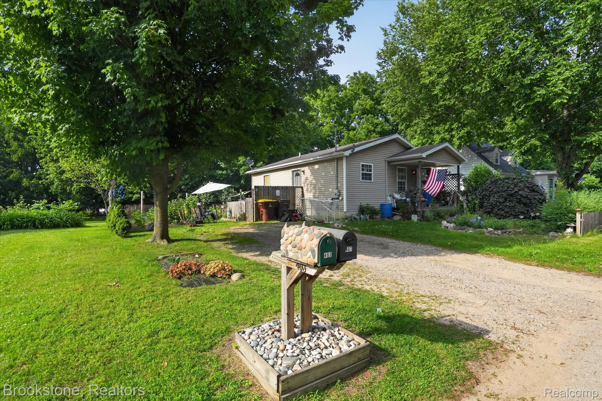407 E Elizabeth Street Property Photo 2
