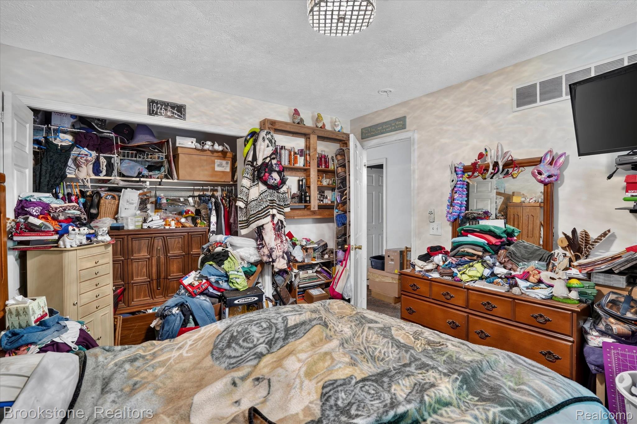 407 E Elizabeth Street Property Photo 13