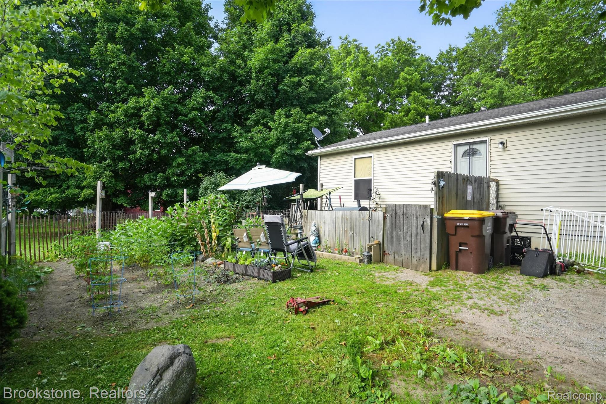407 E Elizabeth Street Property Photo 22