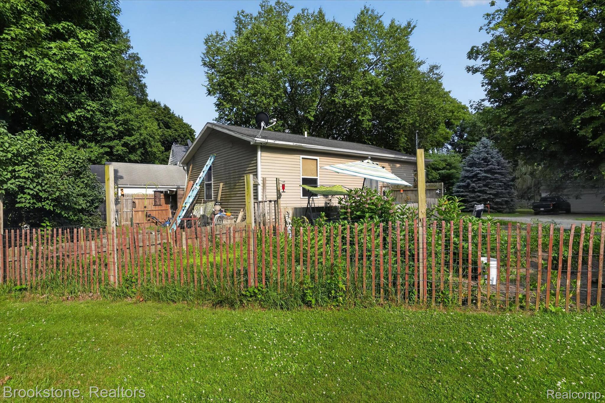 407 E Elizabeth Street Property Photo 27