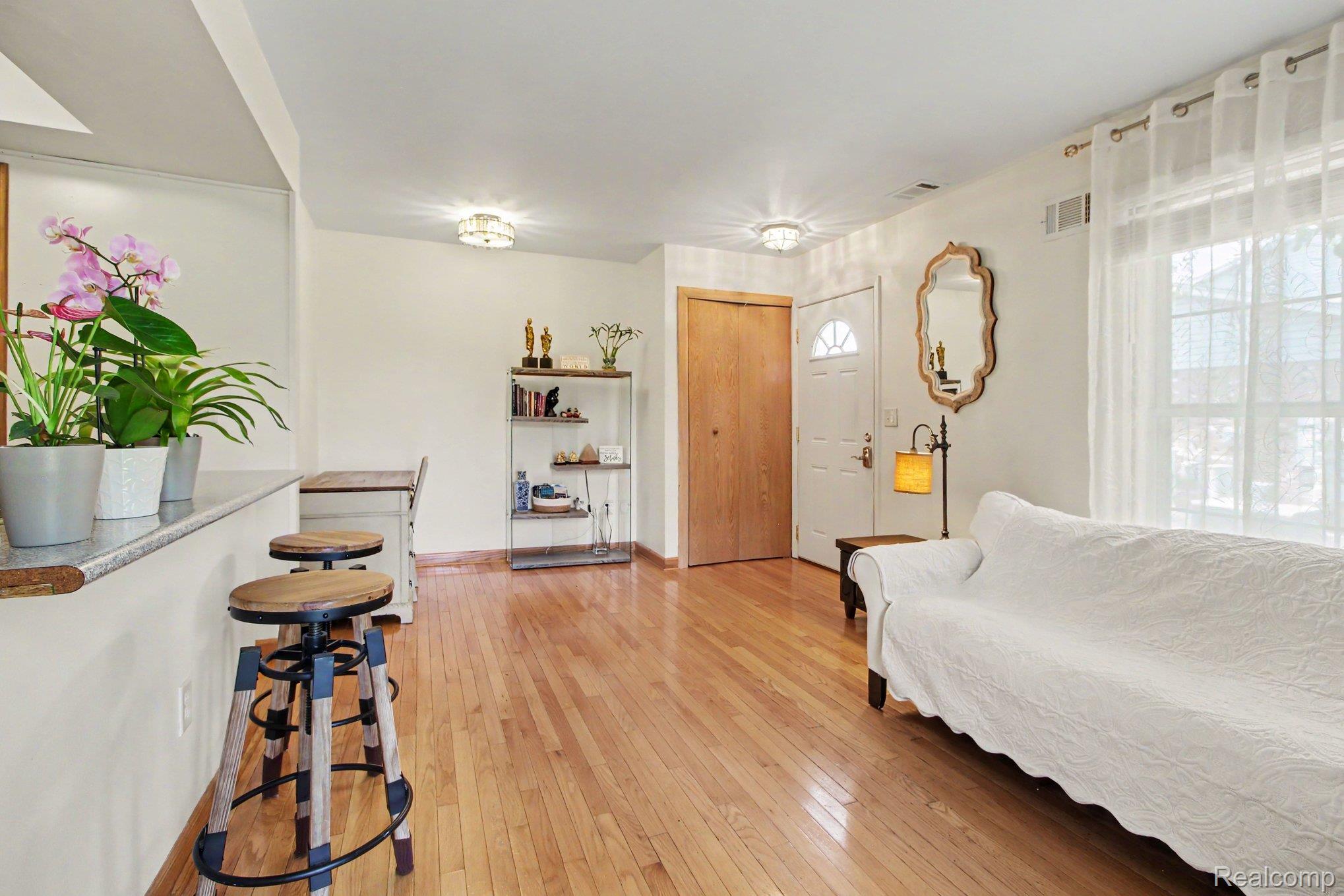 28427 Longmeadow Lane Property Photo 2