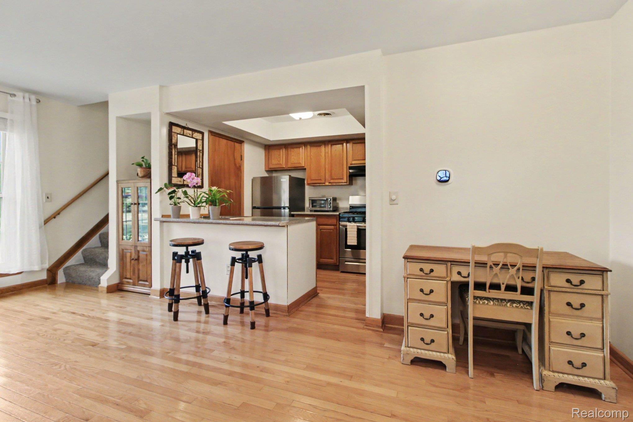 28427 Longmeadow Lane Property Photo 4