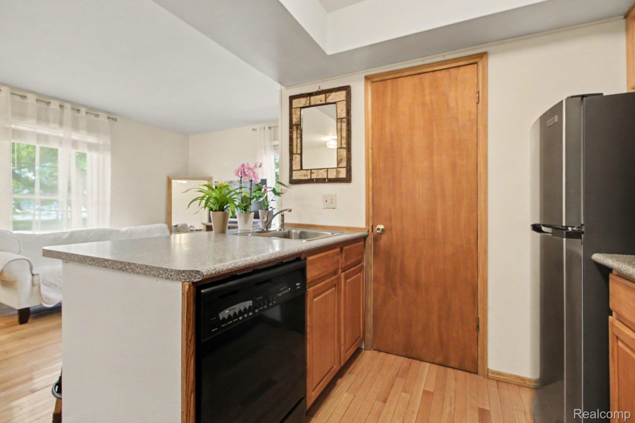 28427 Longmeadow Lane Property Photo 6