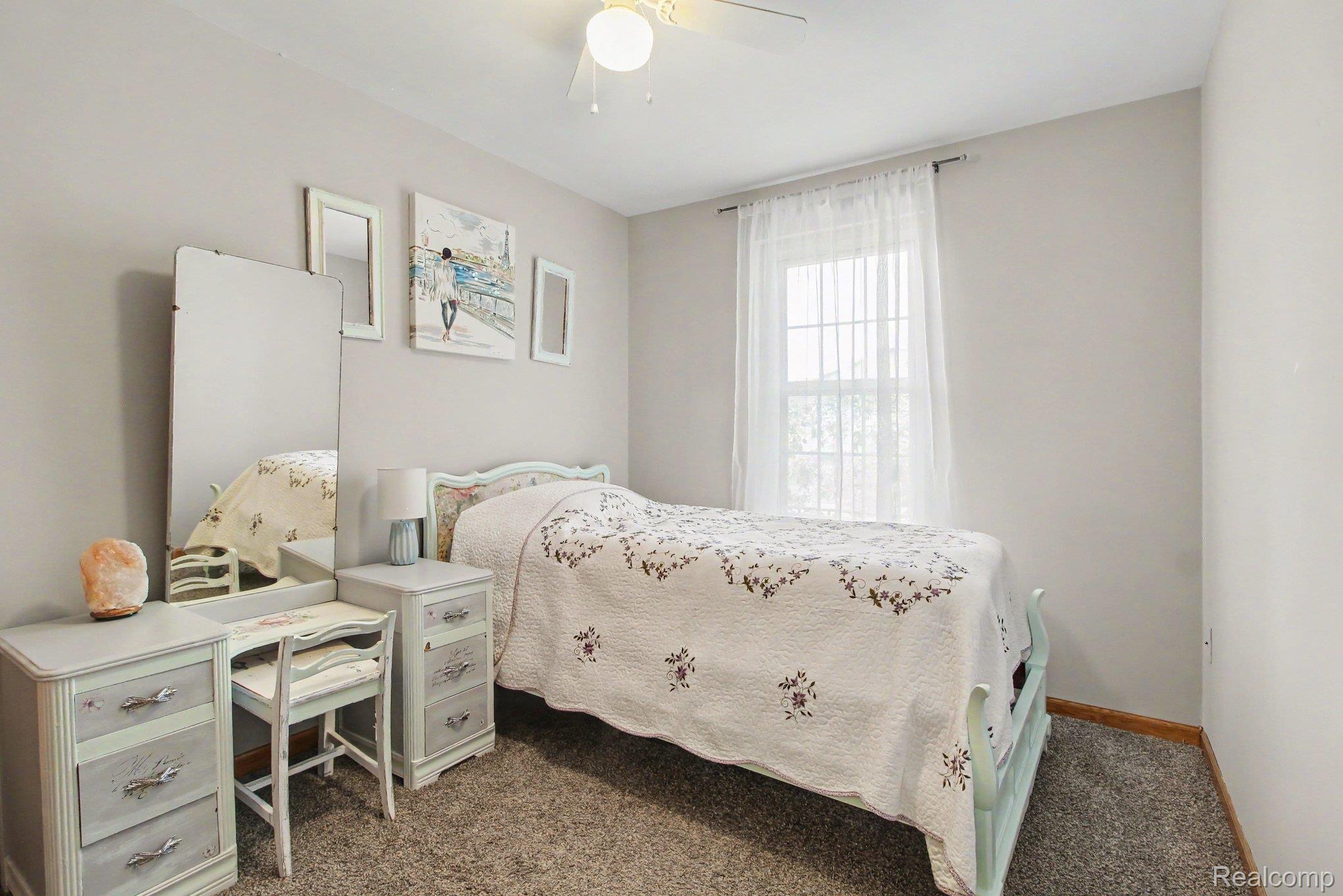 28427 Longmeadow Lane Property Photo 8