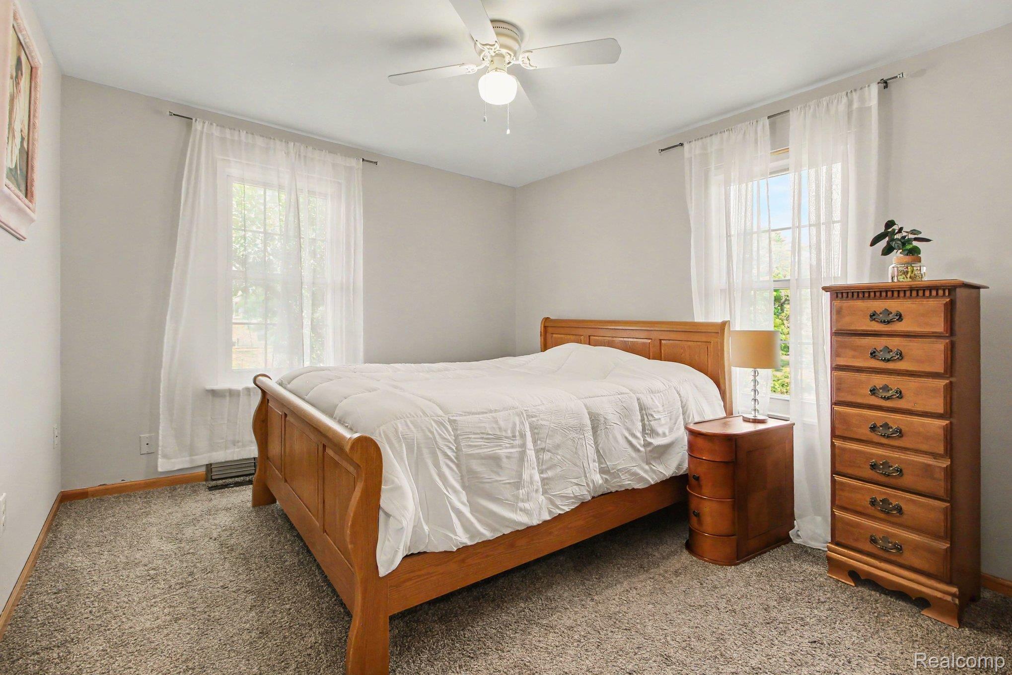 28427 Longmeadow Lane Property Photo 9