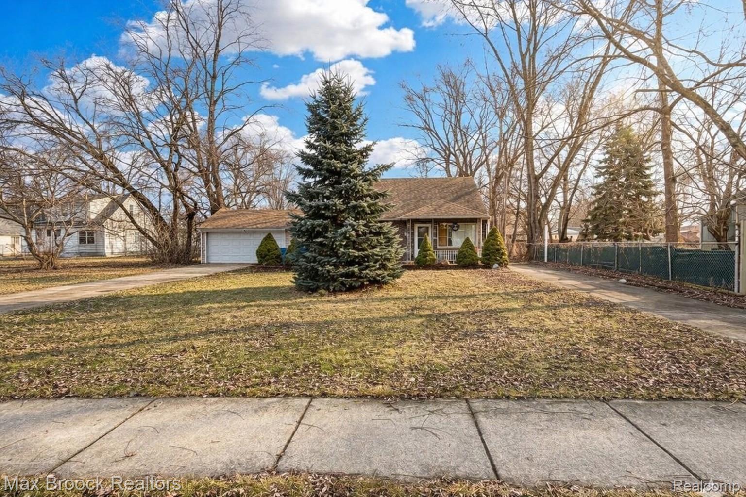 23340 Cunningham Avenue Property Photo 1