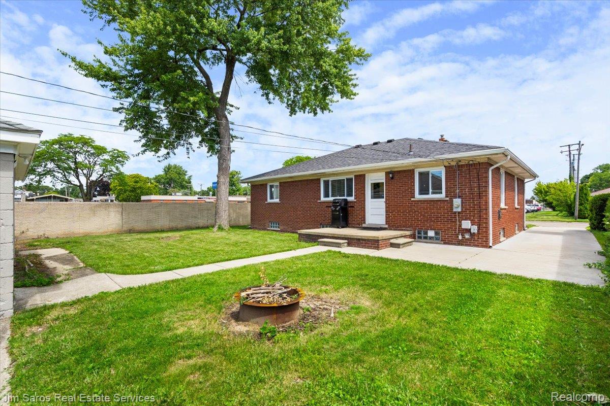 22306 Rosedale Street Property Photo 23
