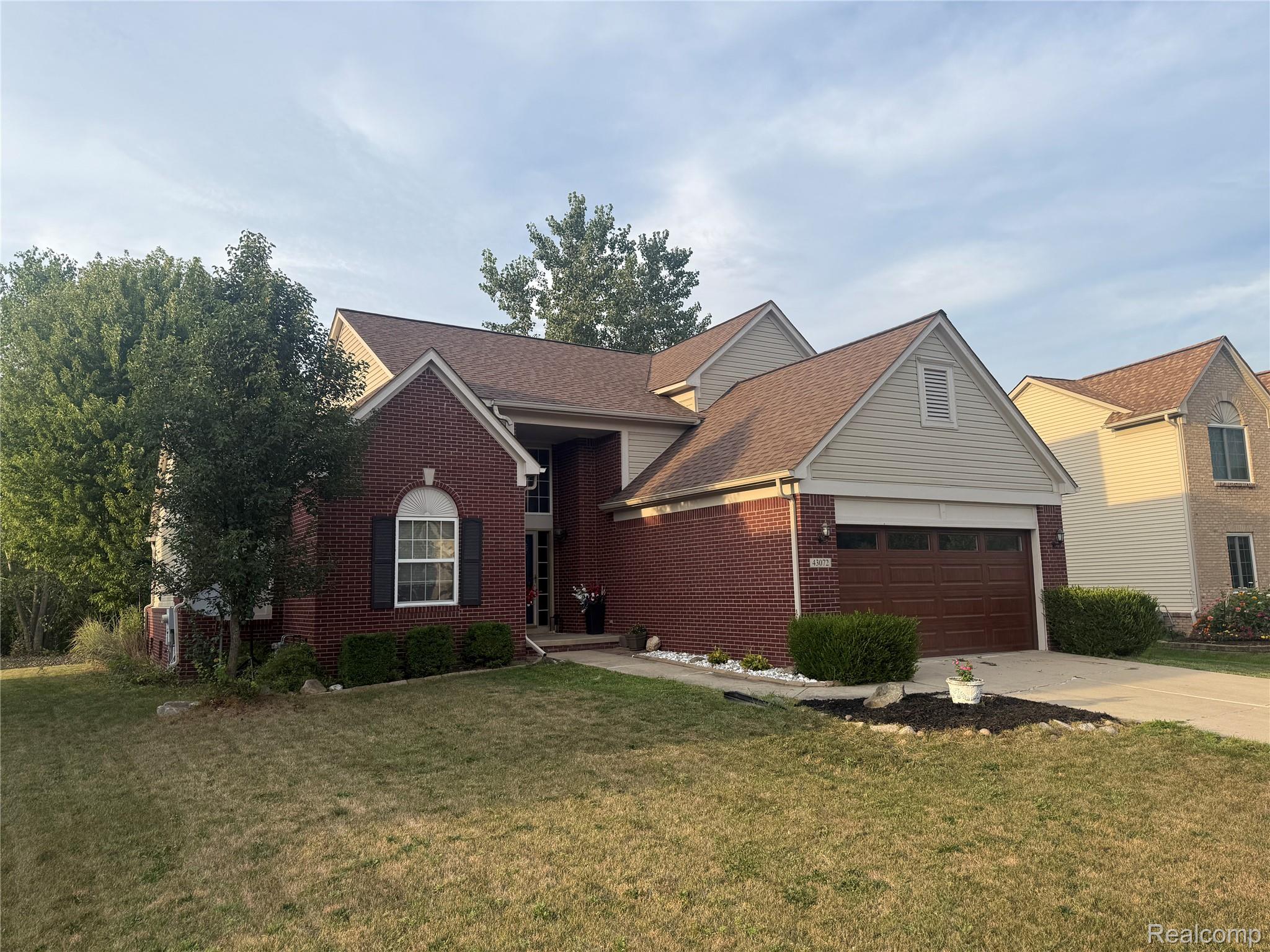 43072 Bradley Drive Property Photo 2