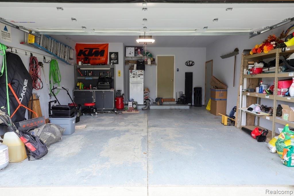 43072 Bradley Drive Property Photo 4