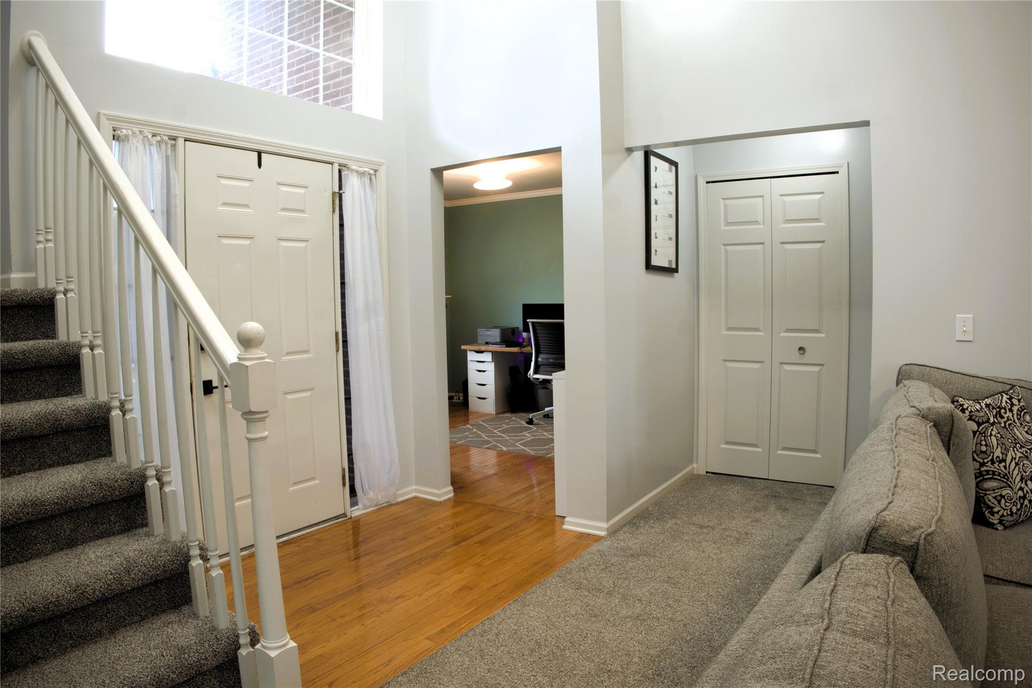 43072 Bradley Drive Property Photo 7