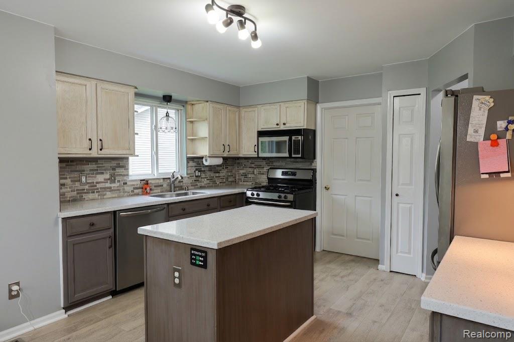 43072 Bradley Drive Property Photo 13