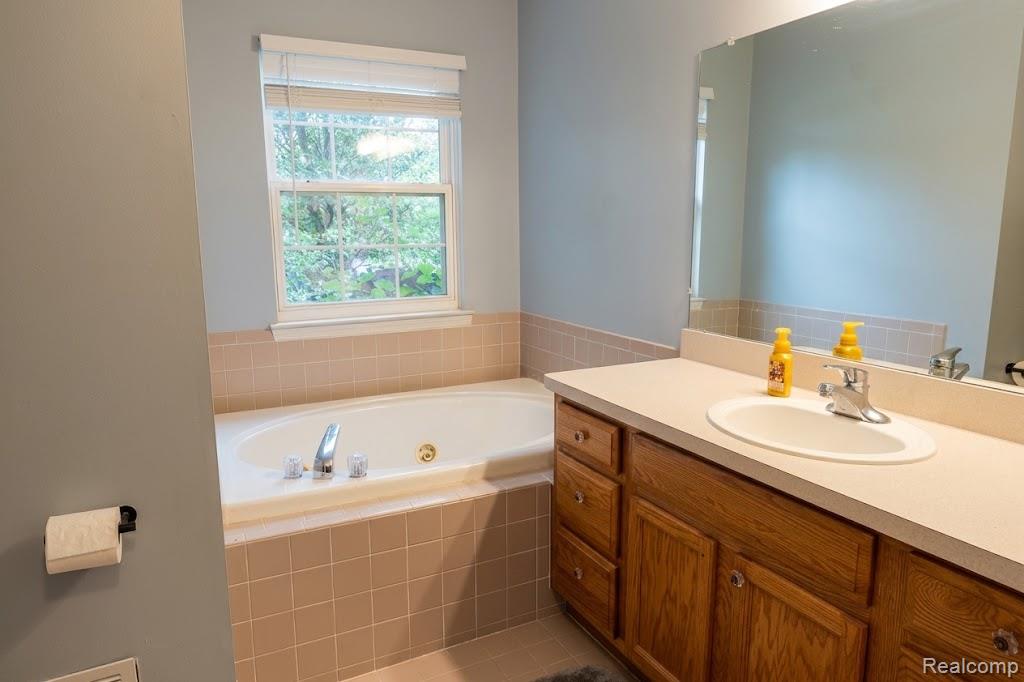 43072 Bradley Drive Property Photo 23