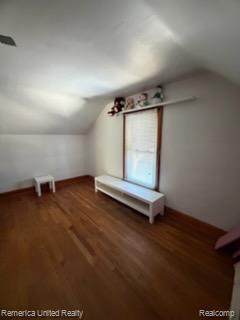 435 Riverbank Street Property Photo 11
