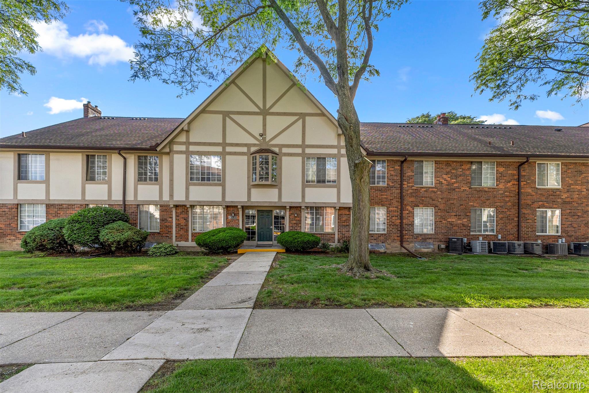 30220 Southfield Road Property Photo 2